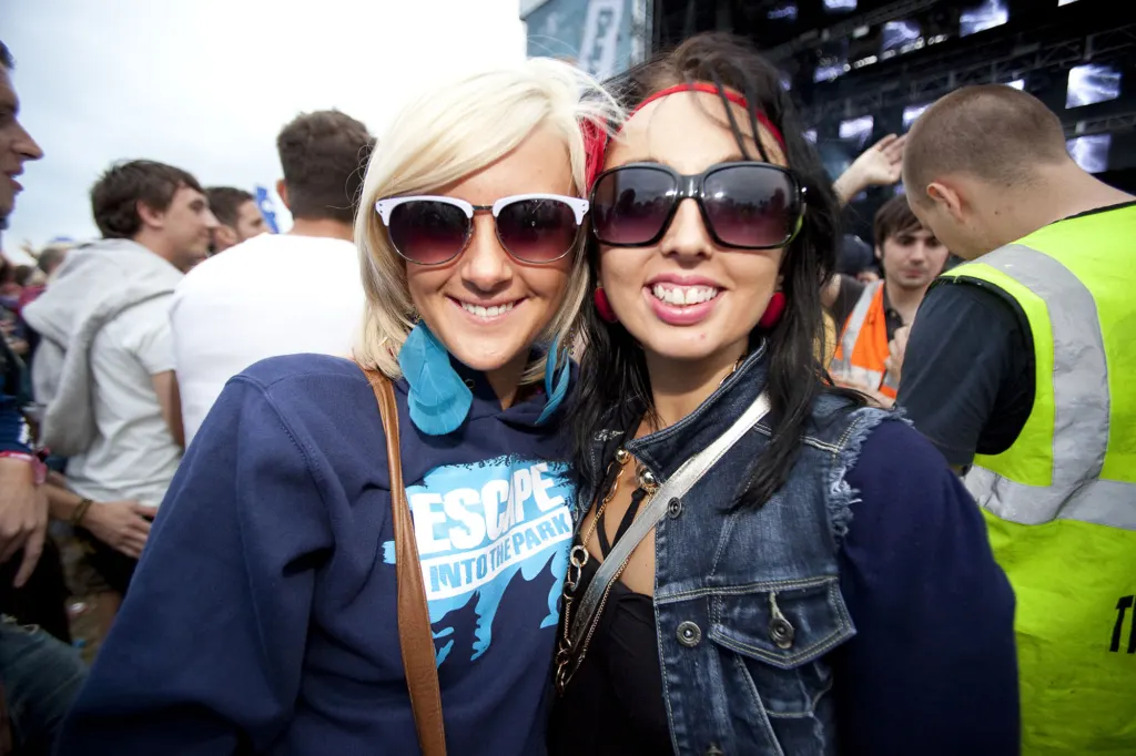 Festivalgoers and atmosphere at Global Gathering 2010